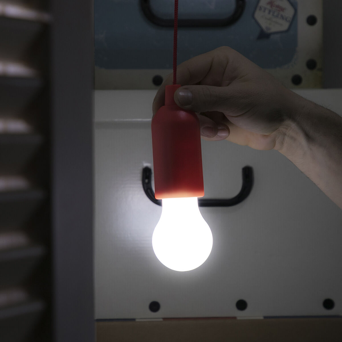 Tragbare LED Glühbirne mit Schnur Bulby InnovaGoods