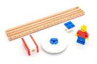 LEGO® Schreibwarenset - 4 Bleistifte, 1 Bleistiftspitzer, 1 Radiergummi, 1 Topper, 1 Legofigur